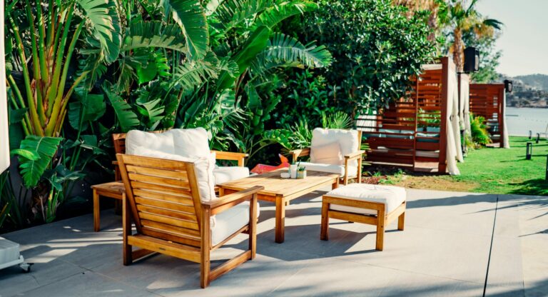 Quel salon de jardin choisir selon sa terrasse en 2026 — Guide d&rsquo;achat complet